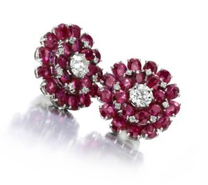 Why Is It Worthy To Invest In Gold Diamond Earrings