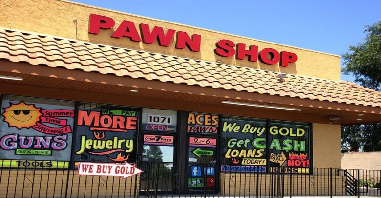 How do pawnbrokers determine the value of pawned items